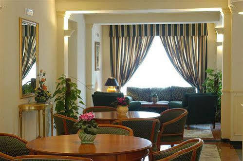 Hotel Azzolini Villagrazia Di Carini Restoran gambar