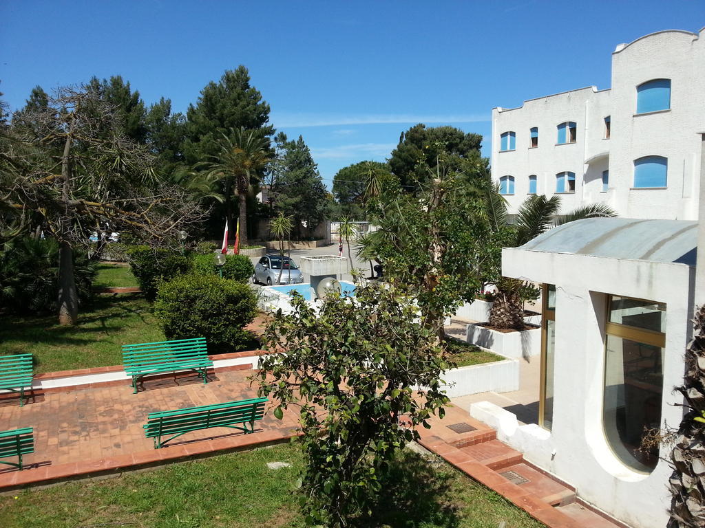 Hotel Azzolini Villagrazia Di Carini Luaran gambar